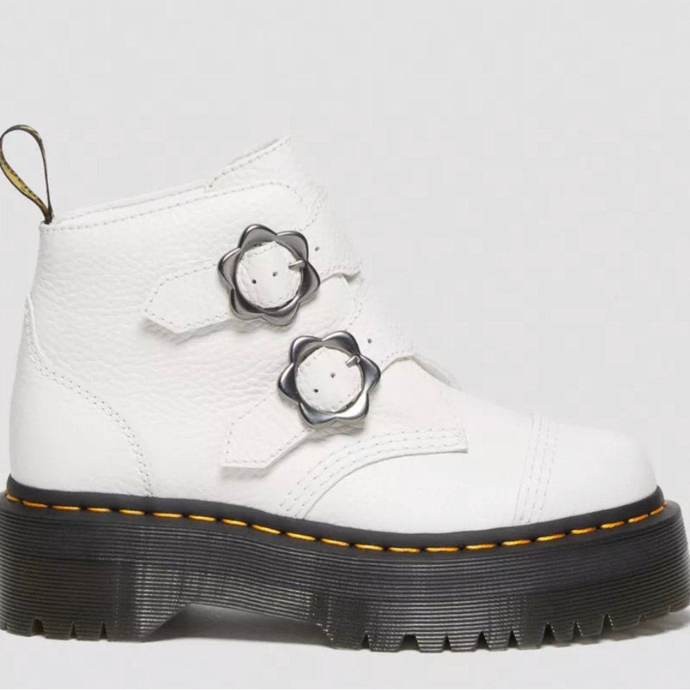 Dr Martens NEW! Devon Flower Buckle Leather Platform Boots Women Size 5